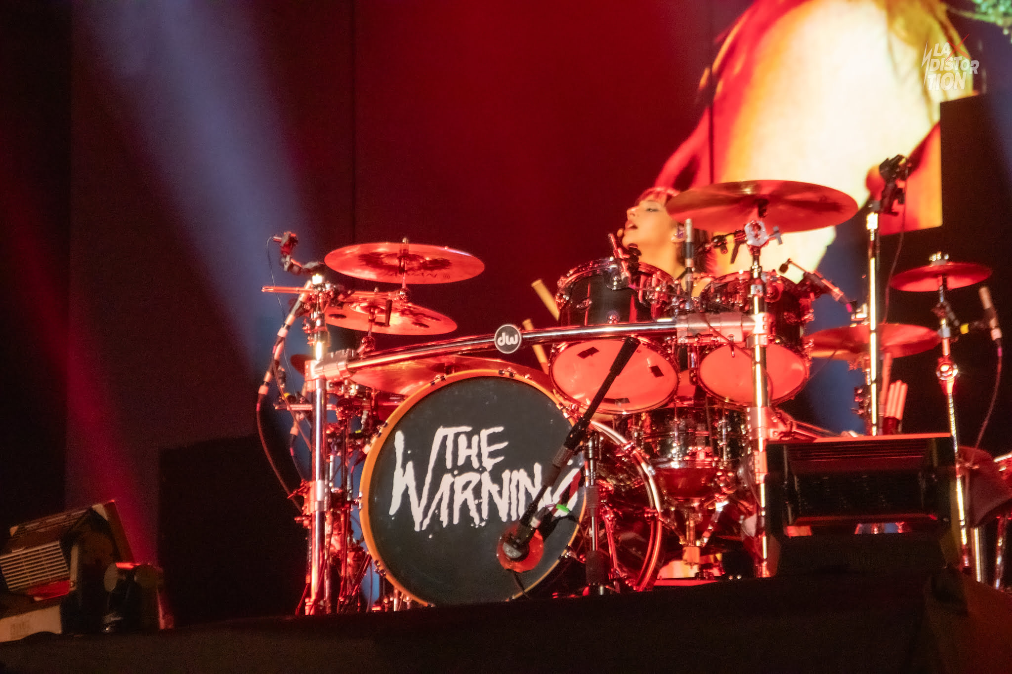 the warning en el pepsi center